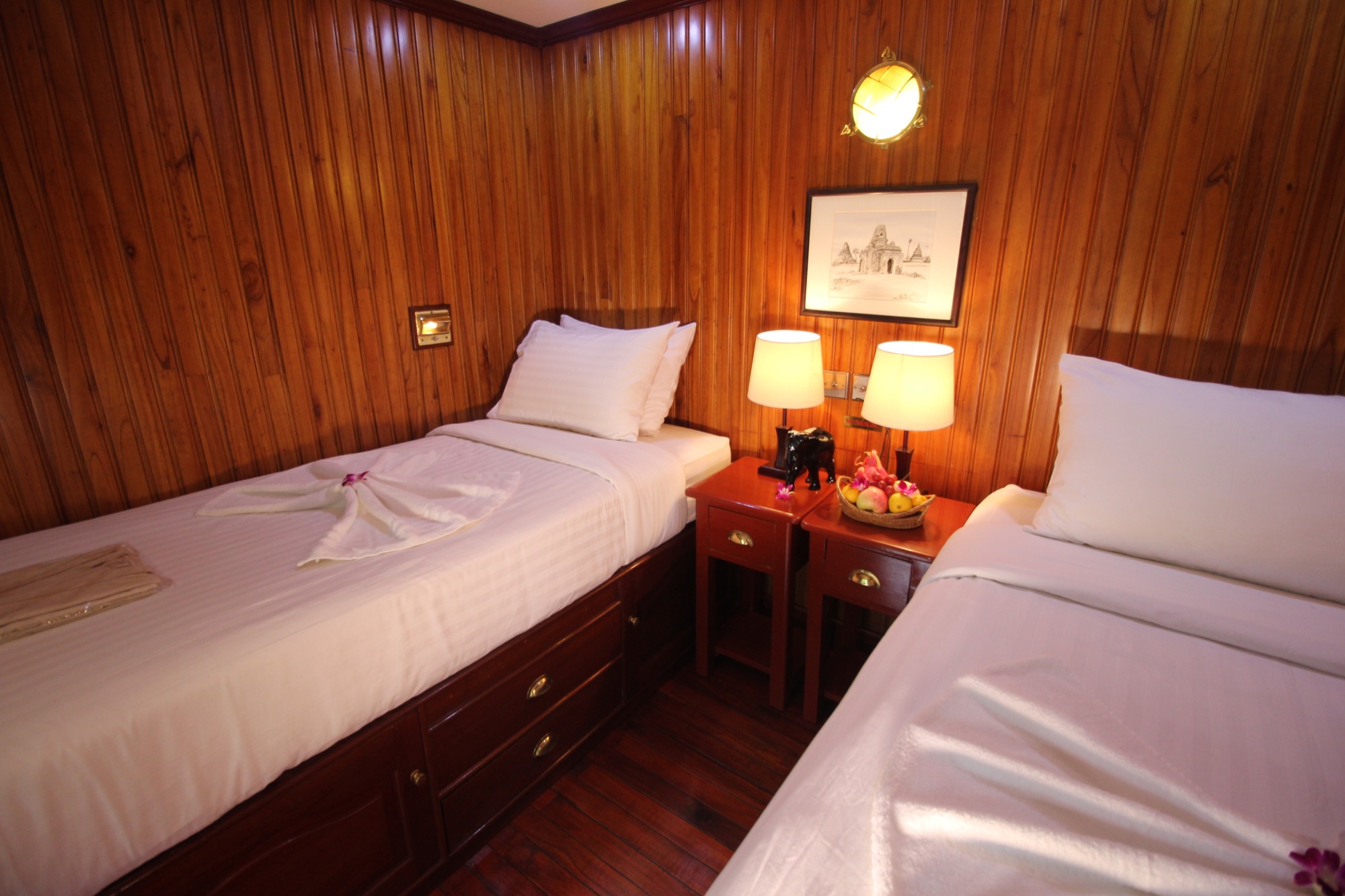 Pandaw RV Orient Pandaw Cabin 8.jpg
